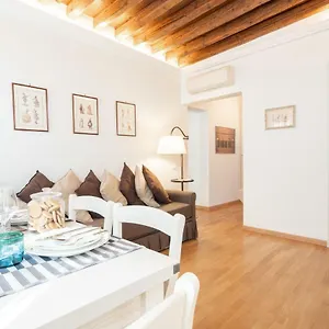 Casa Claudia Ai Frari Apartment Venice